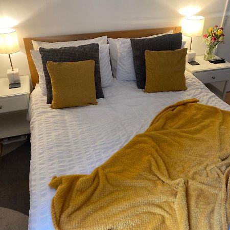 Guest Bedroom With King Size Bed In Brixton Λονδίνο Εξωτερικό φωτογραφία